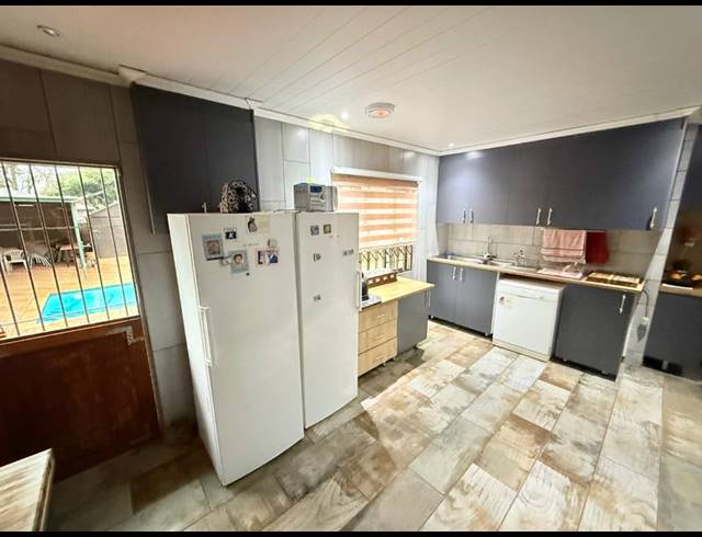 3 BEDROOM HOUSE FOR SALE IN VANDERBIJLPARK CW 1